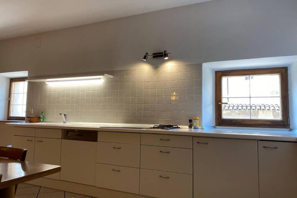 Grosse Wohnung Mit Garagenparkplatz Fiè Zewnętrze zdjęcie