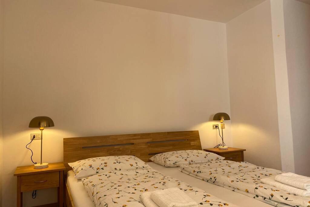 Grosse Wohnung Mit Garagenparkplatz Fiè Zewnętrze zdjęcie